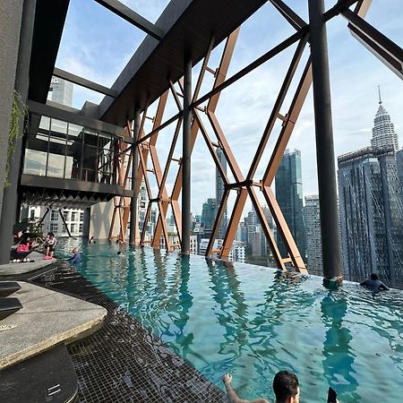 Scarletz Suites Klcc By Aura Kuala Lumpur Exterior photo